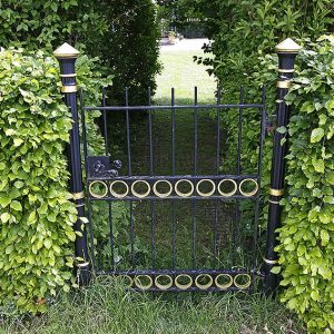12890074-fagus-beech-hedge-secret-garden-gate-cottage-country-suburban-privacy