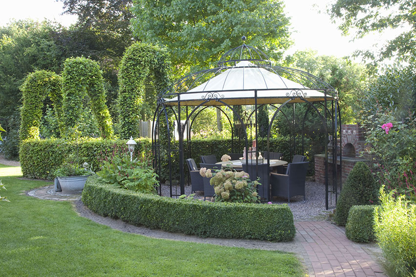 Pavillon in Garden
